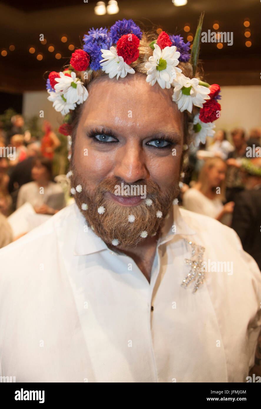 RICKARD SÖDERBERG Swedish Opera singer Malmö 2017 with a flower wreath