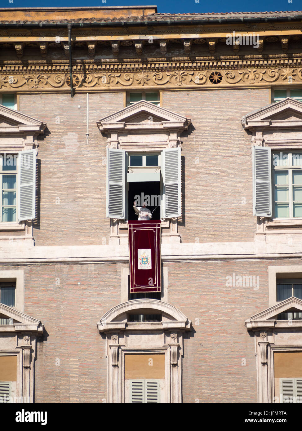 Pope window vatican hi-res stock photography and images - Alamy