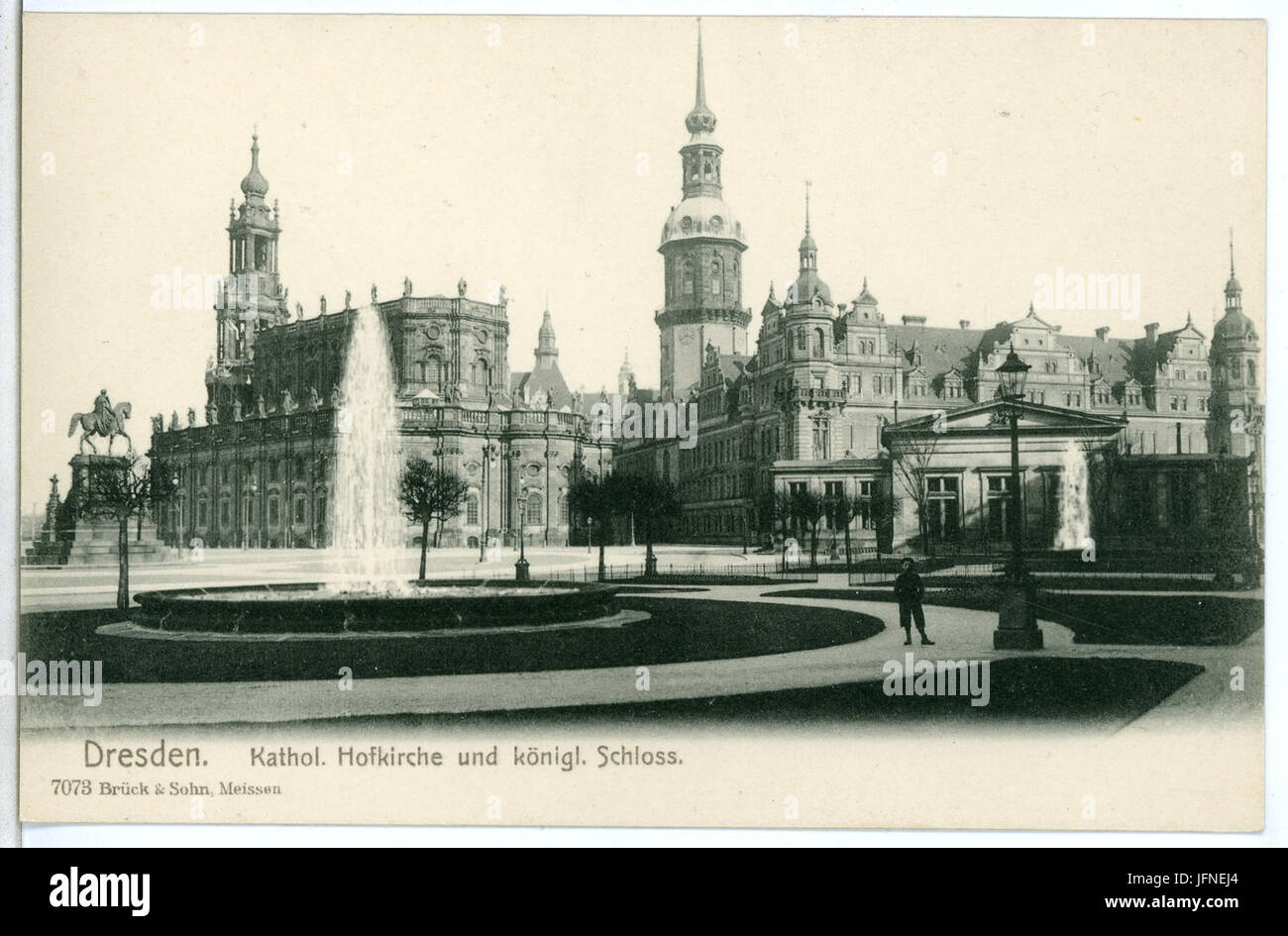 07073-Dresden-1906-Katholische Hofkirche und königliches Schloß-Brück & Sohn Kunstverlag Stock Photo