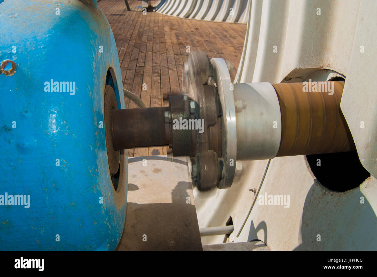 Shaft coupling hires stock photography and images Alamy