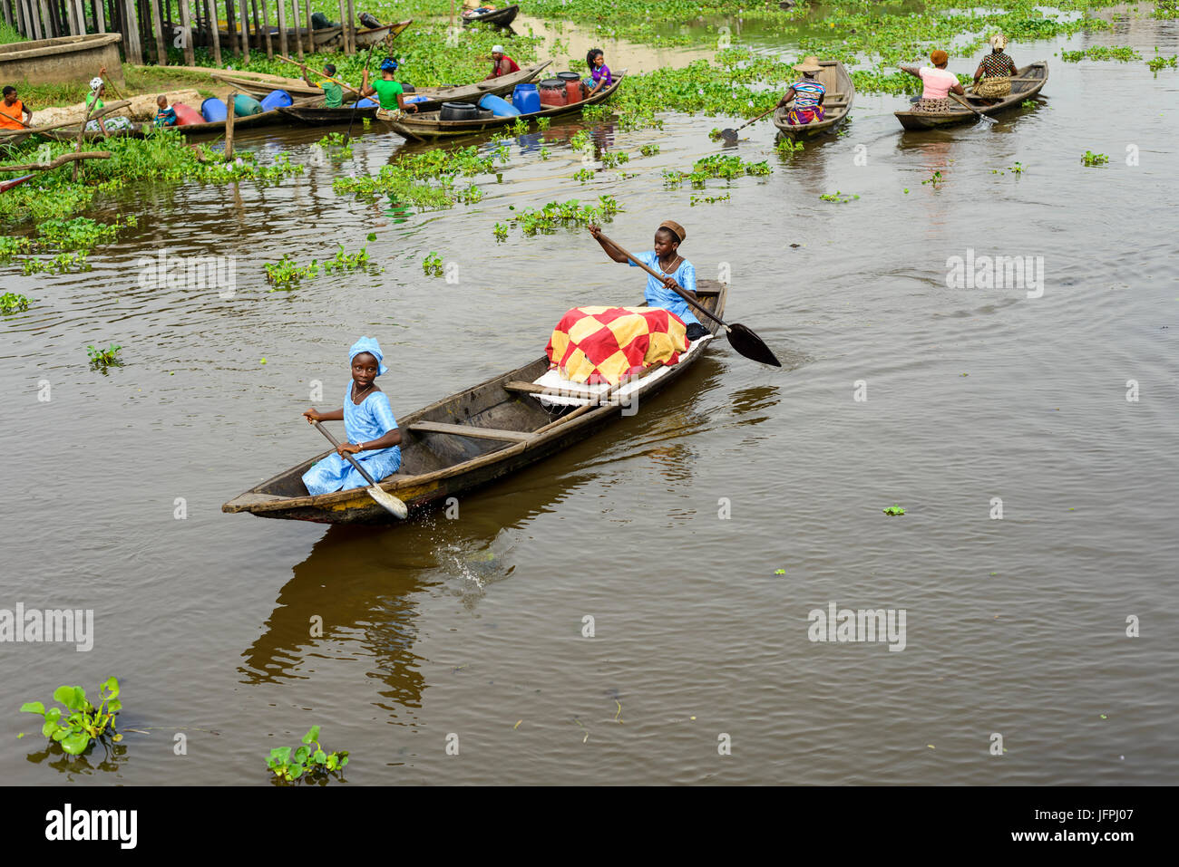 Ganvie village hi-res stock photography and images - Alamy