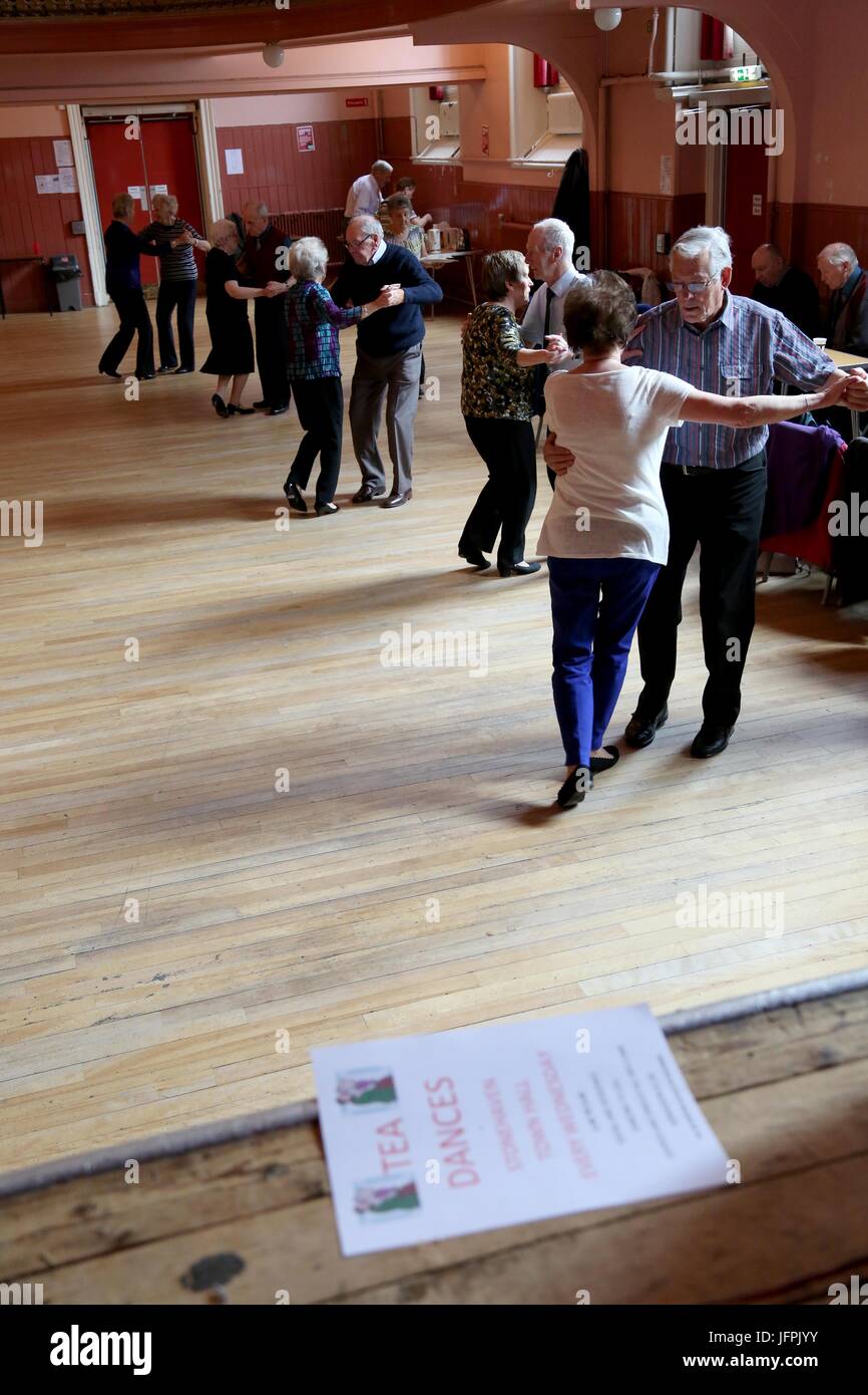 WEEKLY TEA DANCE AT STONEHAVEN TOWN HALL Stock Photo