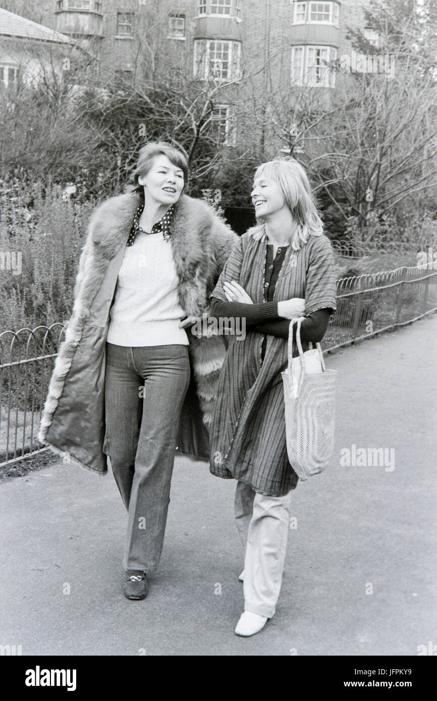 British actresses Glenda Jackson and Susannah York in 1974. Stock Photo