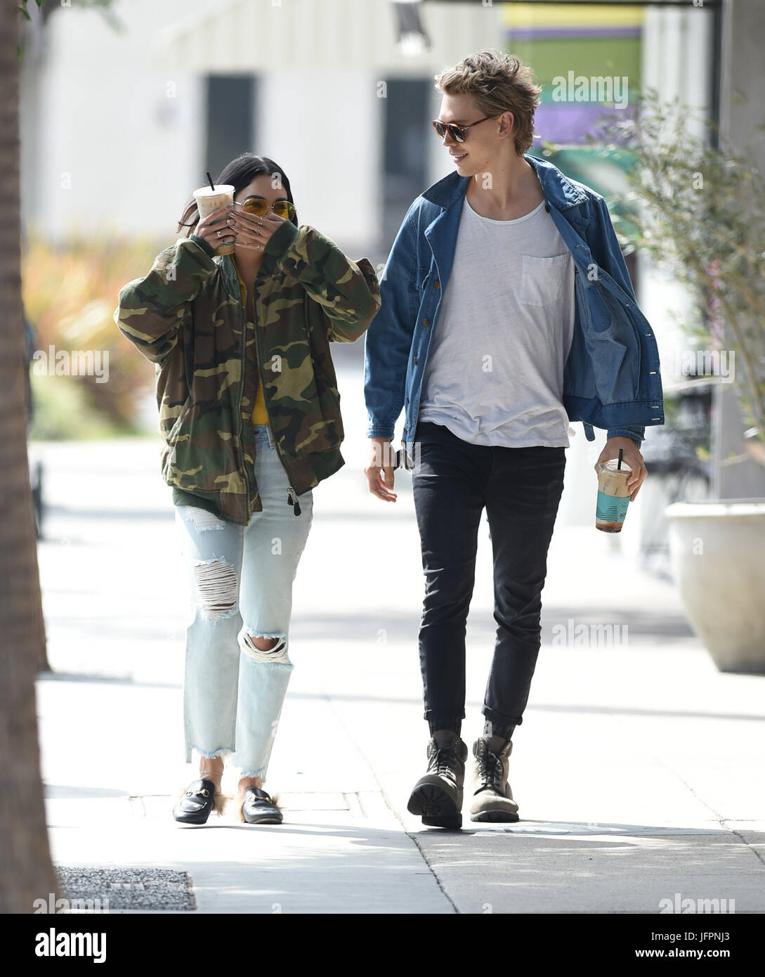 By the looks of her smize Vanessa Hudgens seems to be happy that Austin ...