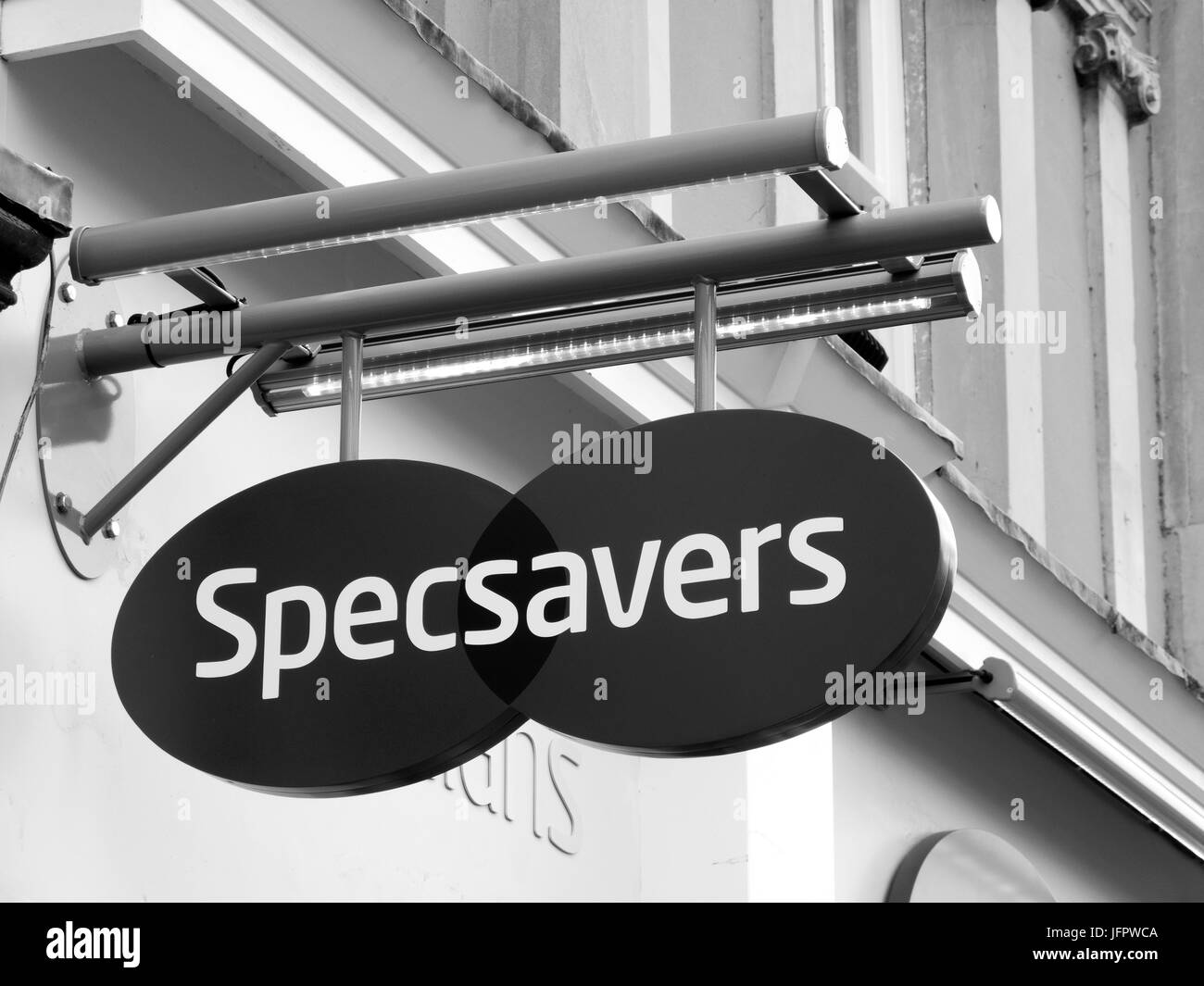 Specsavers Optical Group Limited sign over opticians with over 400 stores worldwide Stock Photo