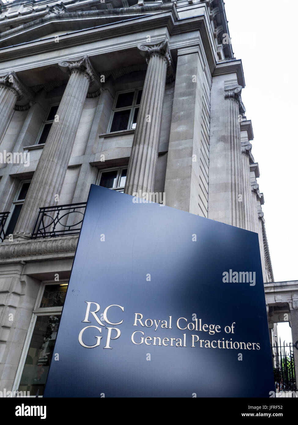RCGP London - The Royal College of General Practitioners (GPs)  in Euston Square central London UK Stock Photo