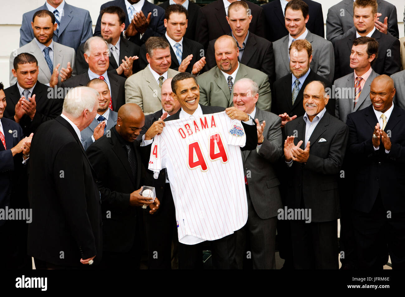 President Barack Obama meets with the 2008 World Series Champion Philadelphia Phillies at the White House, May, 13 2009. (Official White House Photo by Chuck Kennedy)  This official White House photograph is being made available for publication by news organizations and/or for personal use printing by the subject(s) of the photograph. The photograph may not be manipulated in any way or used in materials, advertisements, products, or promotions that in any way suggest approval or endorsement of the President, the First Family, or the White House. Stock Photo