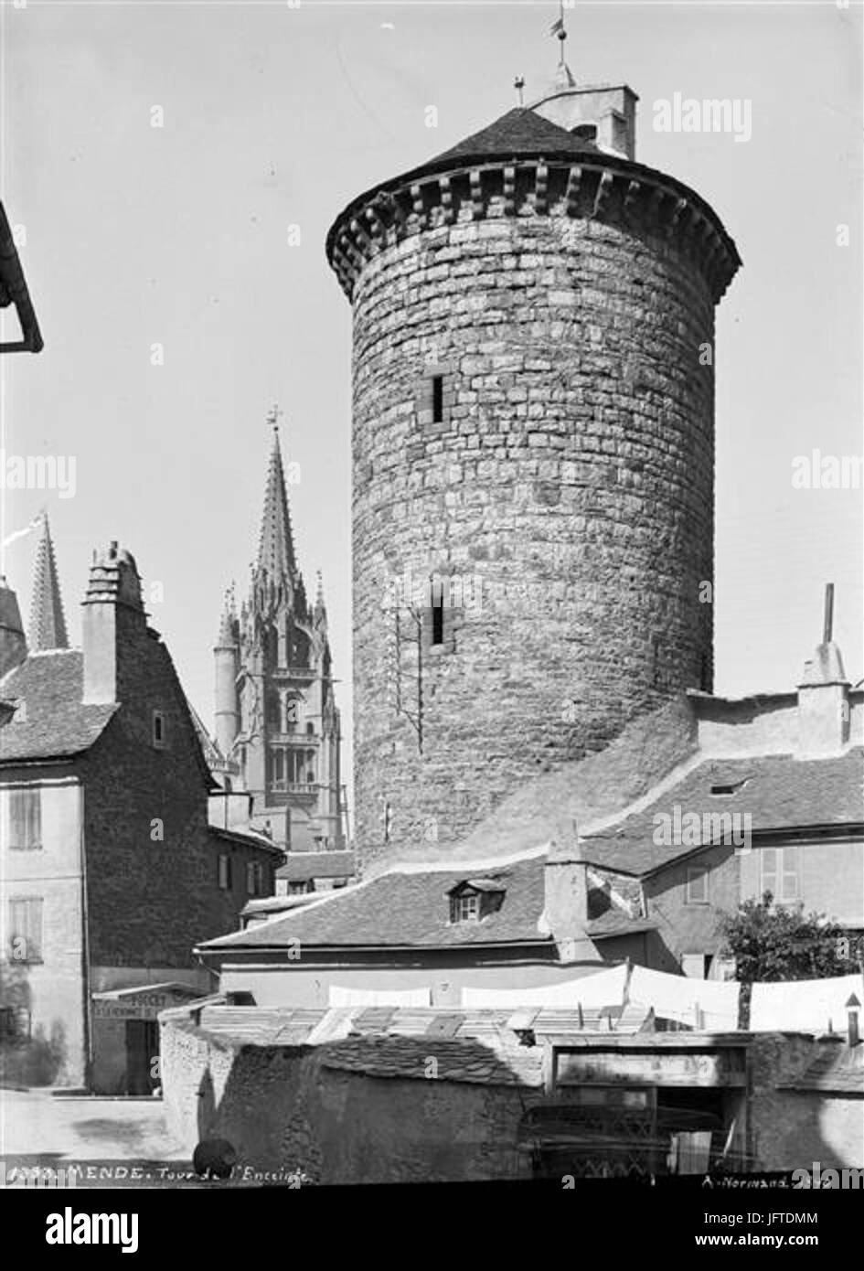 14-Tour des Pénitents et clocher de la cathédrale Notre-Dame et Saint-Privat à Mende (Alfred-Nicolas Normand, 1890) Stock Photo