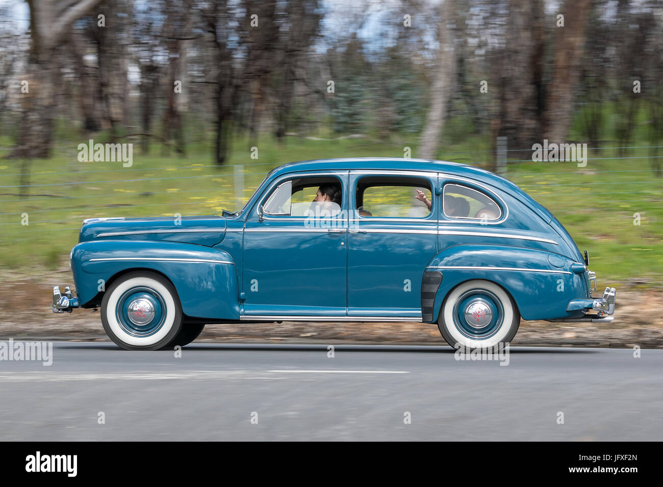 1947 Ford Super Deluxe Sedan