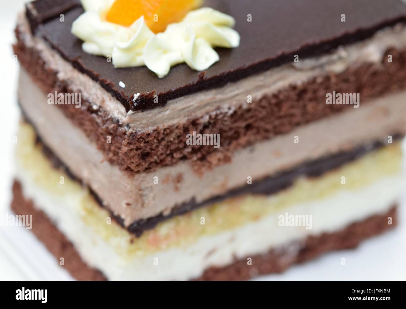 Dark chocolate jaffa cake hi-res stock photography and images - Alamy