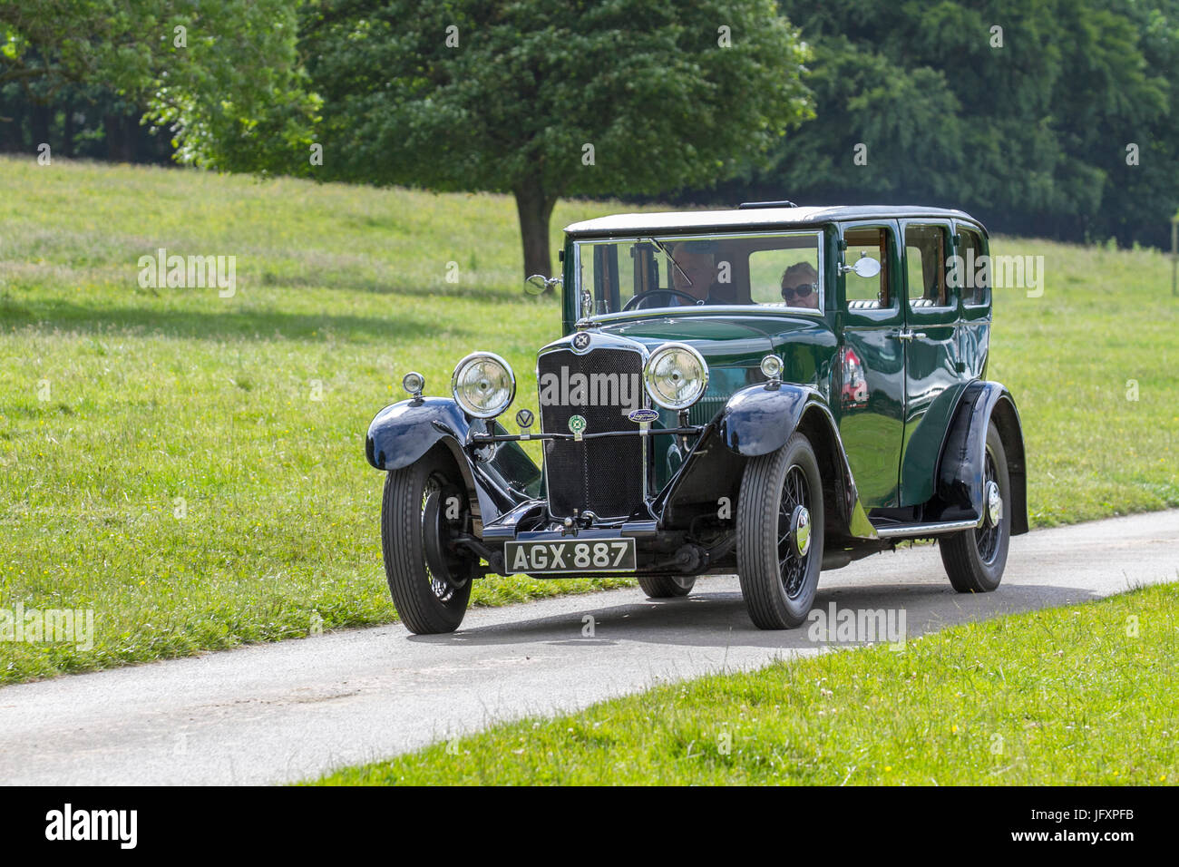 1933 30s Pre-war green black Crossley 'Golden' Saloon Classic, collectable restored vintage vehicles arriving for the Mark Woodward Event at Leighton Hall, Carnforth, UK Stock Photo