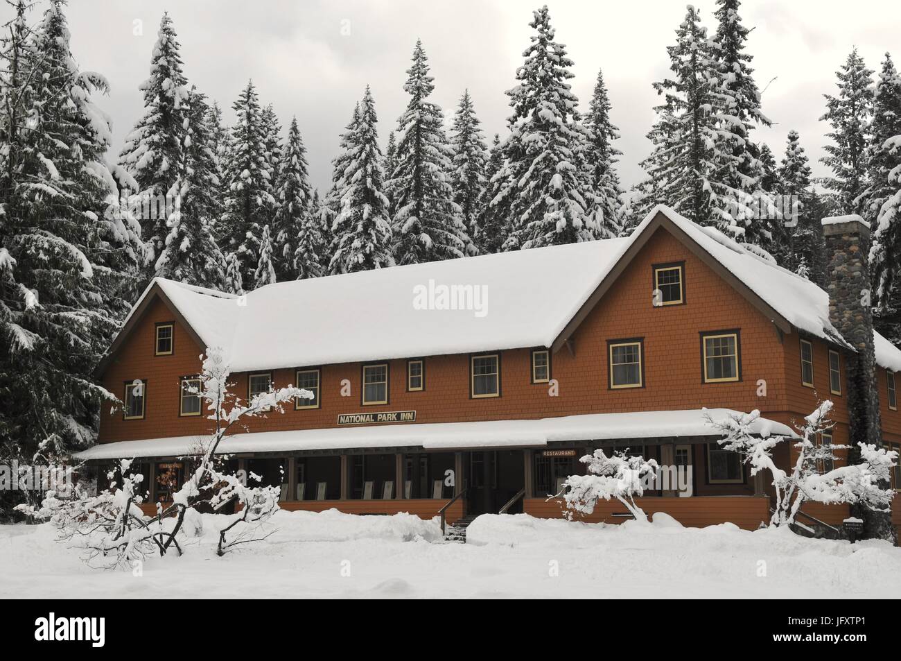 Longmire cabin mount rainier hires stock photography and images Alamy