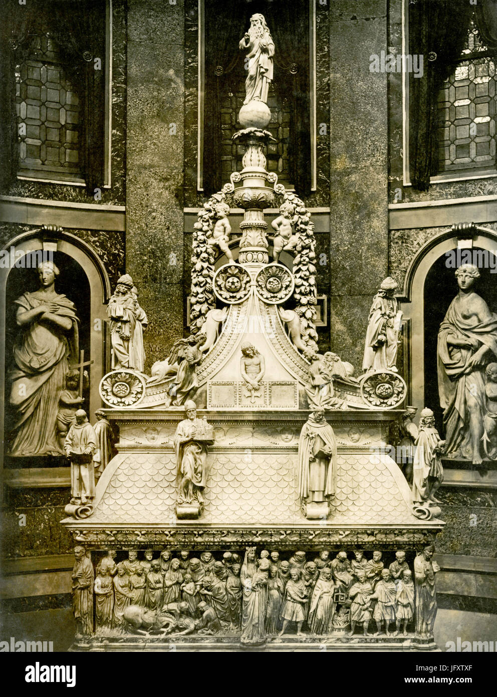 Memorial of St. Dominic, by Niccolò dell'Arca, Bologna, Italy Stock Photo