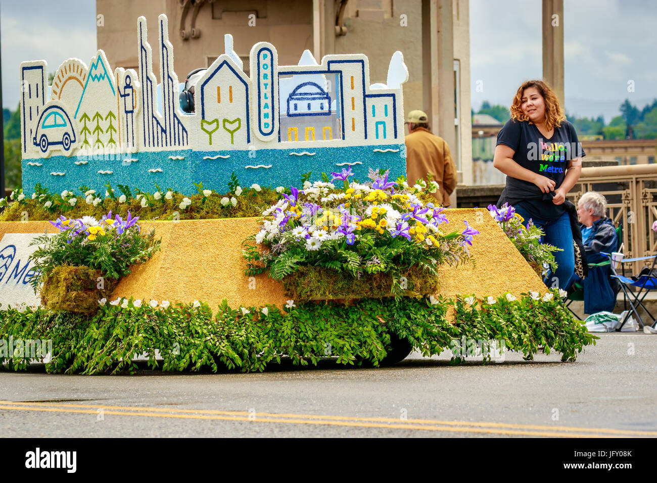 Oregon Rose Float Portland, Oregon, USA - June 10, 2017: Metro Mini-Float in the Grand ...