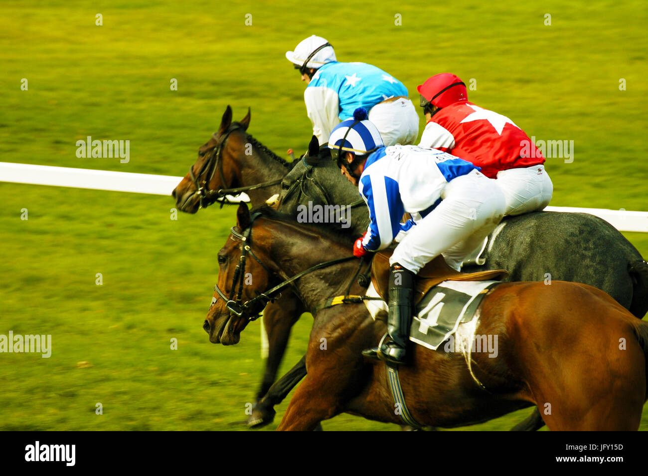 Horse race track finish hi-res stock photography and images - Alamy