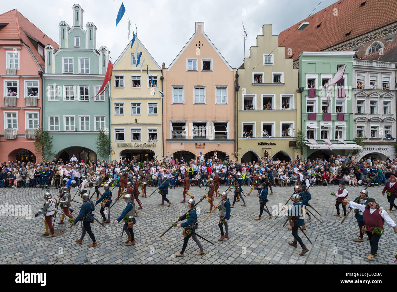 Landshut, Germany. 2nd July, 2017. People in historical costumes, photographed at the parade of the Landshut Wedding (German: 'Landshuter Hochzeit') in the old town of Landshut, Germany, 2 July 2017. The citizens of the Lower Bavarian regional capital reenact the wedding ceremony of the the son of the Duke of Bavaria, George, and the Polish King's daughter Hedwig in 1475. Photo: Armin Weigel/dpa/Alamy Live News Stock Photo