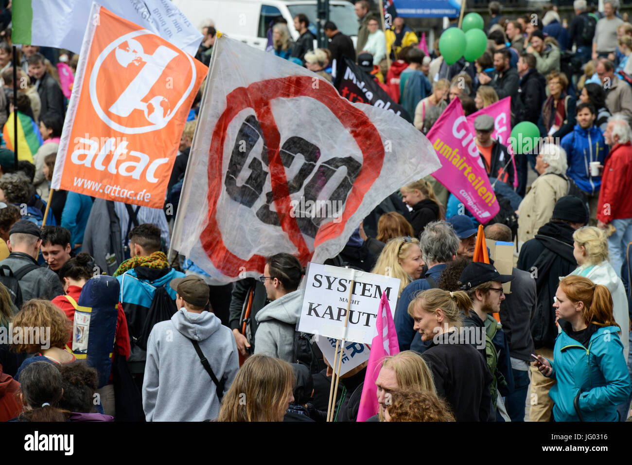 Hamburg, Germany. 02nd July, 2017. protest rally against G-20 summit in july 2017 / DEUTSCHLAND, Hamburg, Protest Demo gegen G20 Gipfel in Hamburg Credit: Joerg Boethling/Alamy Live News Stock Photo