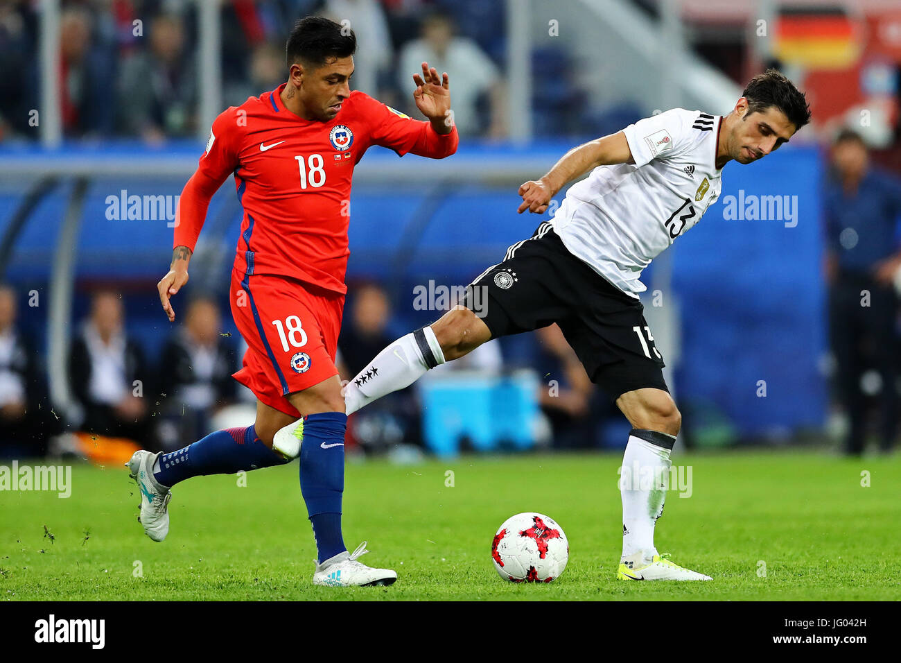 St. Petersburg, Russia. 2nd July, 2017. Gonzalo Jara of Chile contests with Lars Stindl of Germany during a match between Chile and Germany valid for the 2017 Confederations Cup Final this Sunday (02), held at the Krestovsky Stadium (Zenit Arena) in St. Petersburg, Russia. (Photo: Heuler Andrey/DiaEsportivo/Fotoarena) Stock Photo