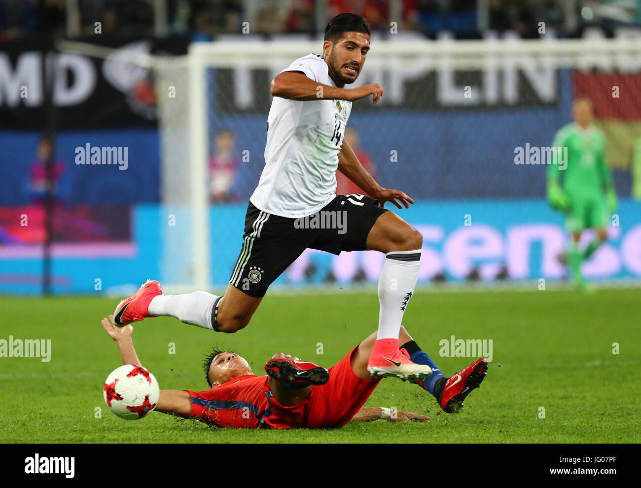 Saint Petersburg, Russia. 2nd July, 2017. Chile's Alexis Sanchez (M) and Germany's Emre Can vie for the ball during the Confederations Cup finale between Chile and Germany at the Saint Petersburg Stadium in Saint Petersburg, Russia, 2 July 2017. Photo: Christian Charisius/dpa/Alamy Live News Stock Photo