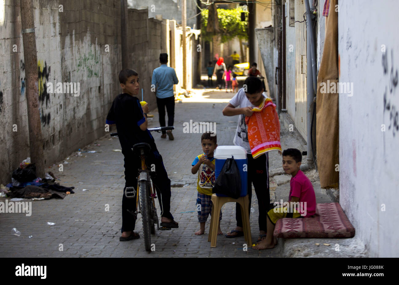 Palestinian Lemonade July 3, 2017 - Gaza City, The Gaza Strip, Palestine - Palestinian ...