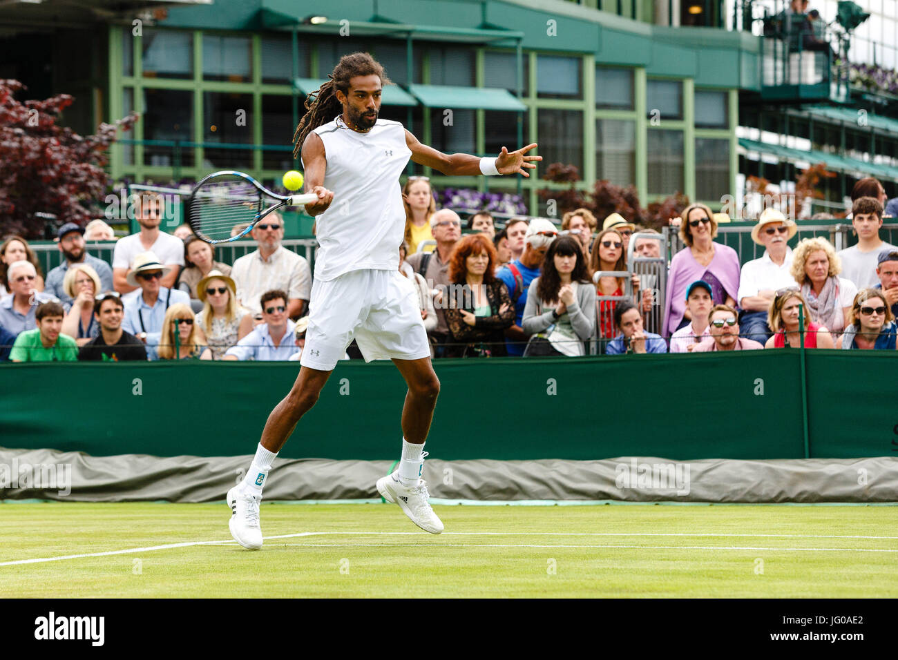 Dustin Brown: the singular star of Wimbledon's centre court?, Tennis