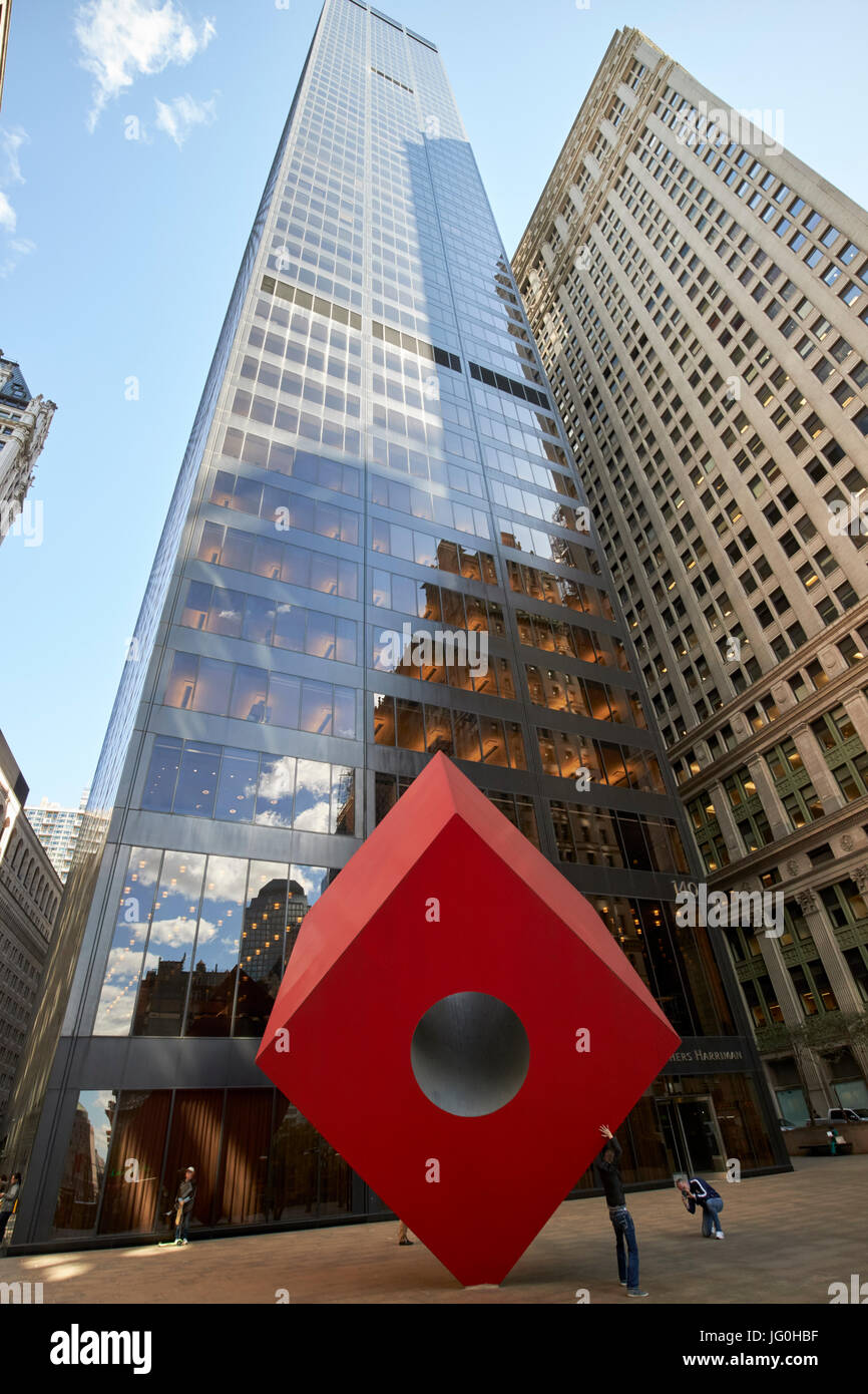 HSBC bank building and cube sculpture New York City USA Stock Photo