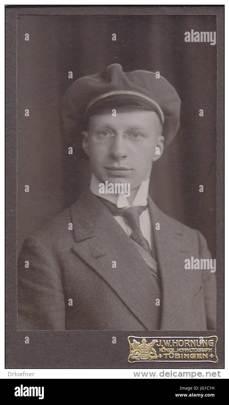 Fritz Pfizenmayer aus Reutlingen als Student in Tübingen, gefallen Verdun 1914, Foto J.W.Hornung, Tübingen, um 1908 (ca. 10,4 x 6,2 cm) Stock Photo