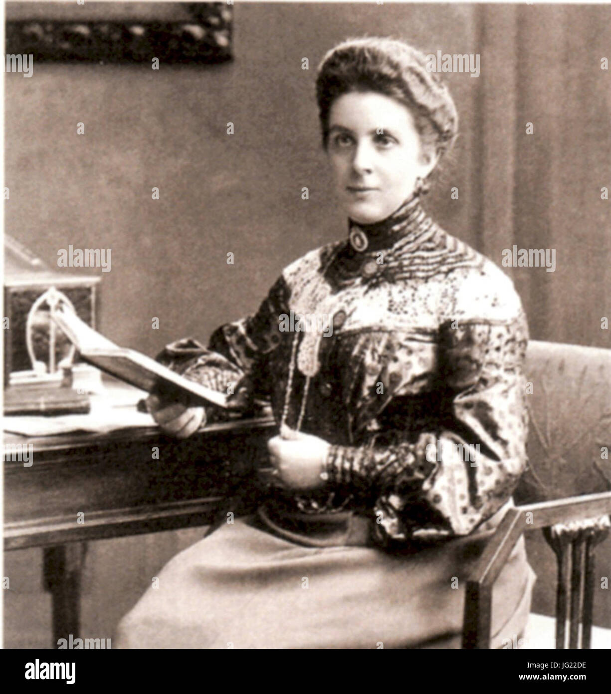 Gräfin Olga Alberti von Poja um 1900 Stock Photo - Alamy