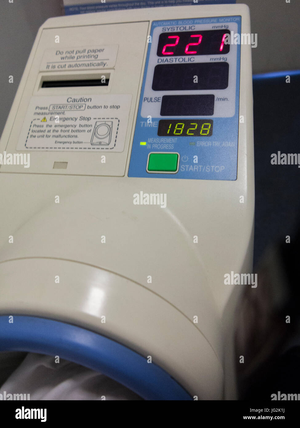 Blood pressure machine hi-res stock photography and images - Alamy