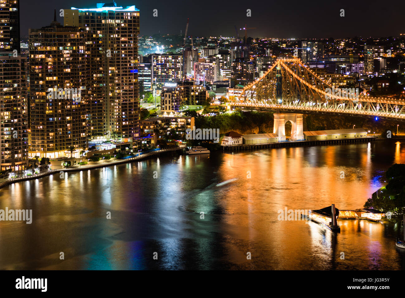 Story Bridge lit up after dark, Brisbane, Australia Stock Photo