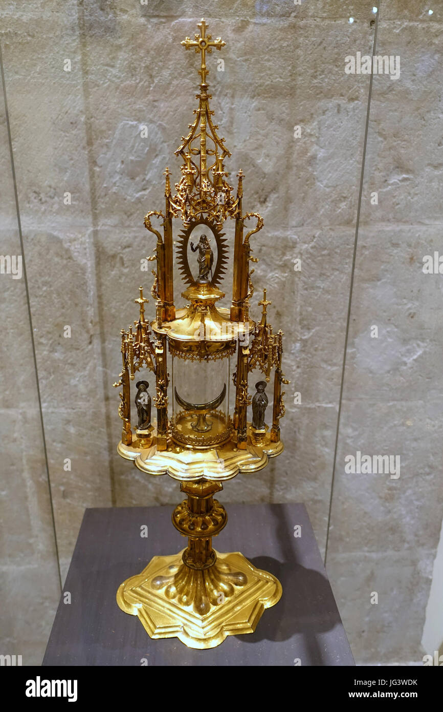 Monstrance From St Mary Of The Assumption In Herzogenrath Aachen C 1510 Gilt Copper Glass Museum Schnutgen Cologne Germany Dsc00081 Stock Photo Alamy