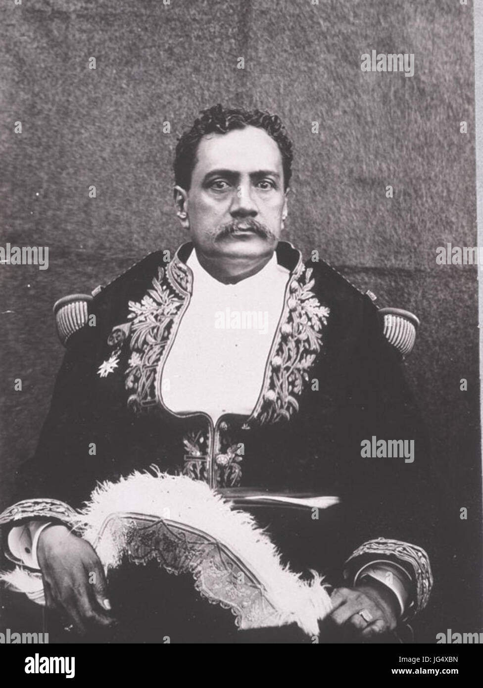 Pomare V en costume d apparat Stock Photo Alamy