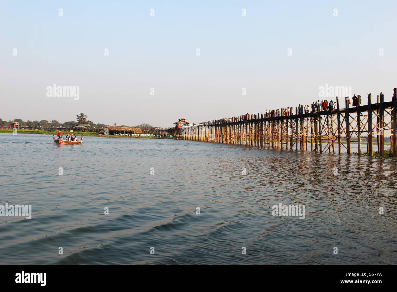 U Being is the oldest and longest teak wood bridge in the world Stock ...
