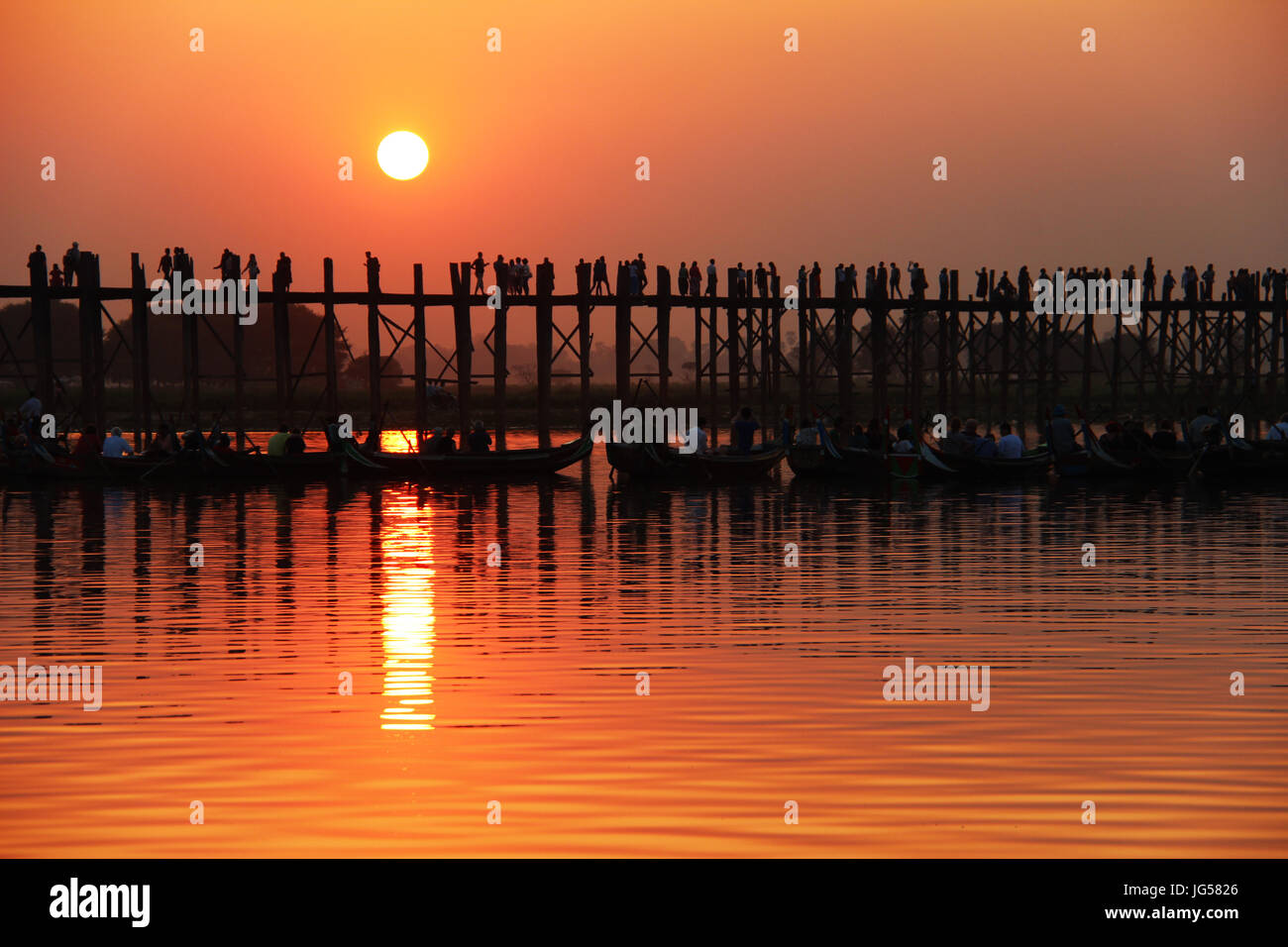 U Being is the oldest and longest teak wood bridge in the world Stock ...
