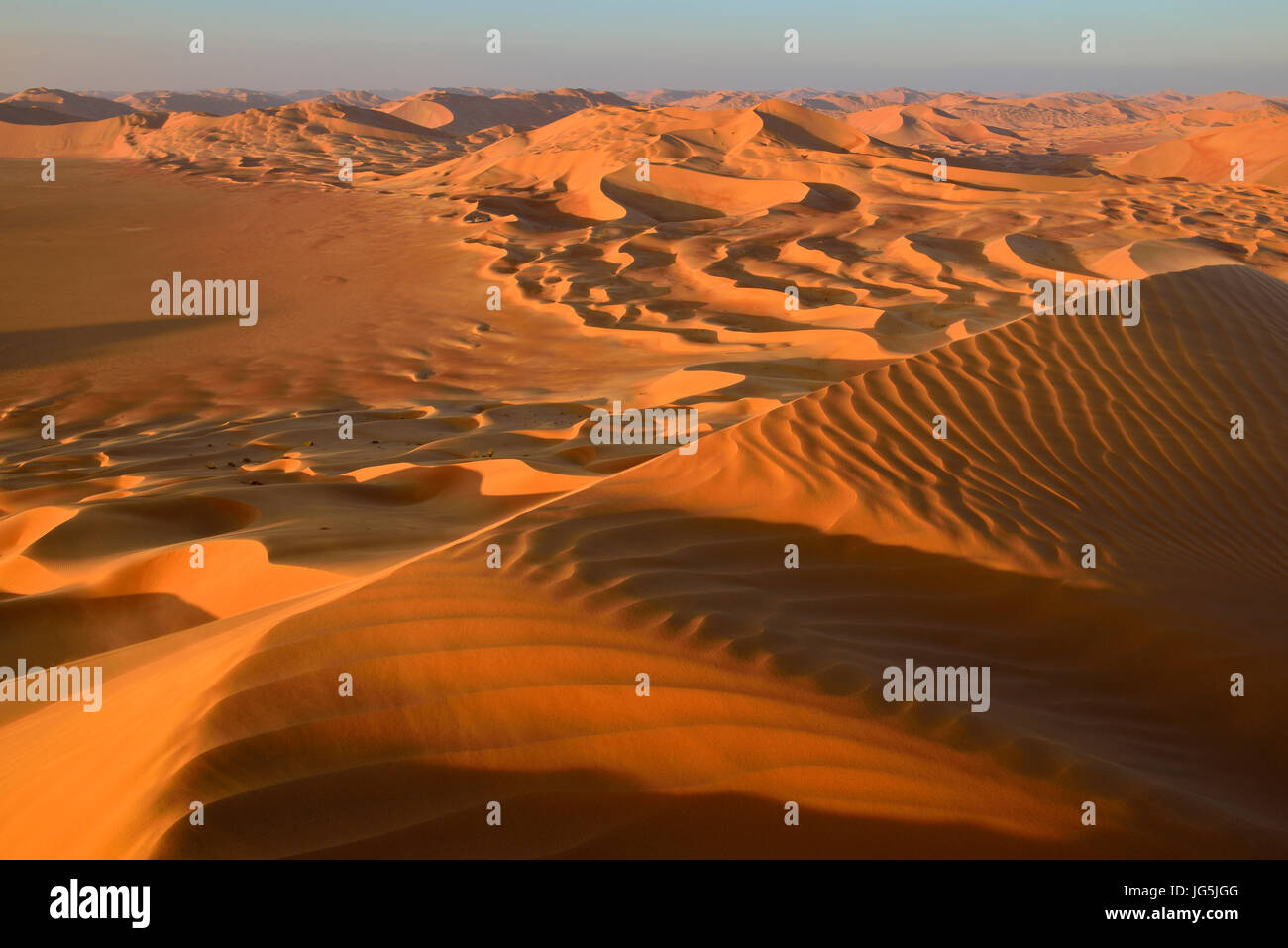 Sanddunes in the Rub al Khali desert, Dhofar, Oman Stock Photo