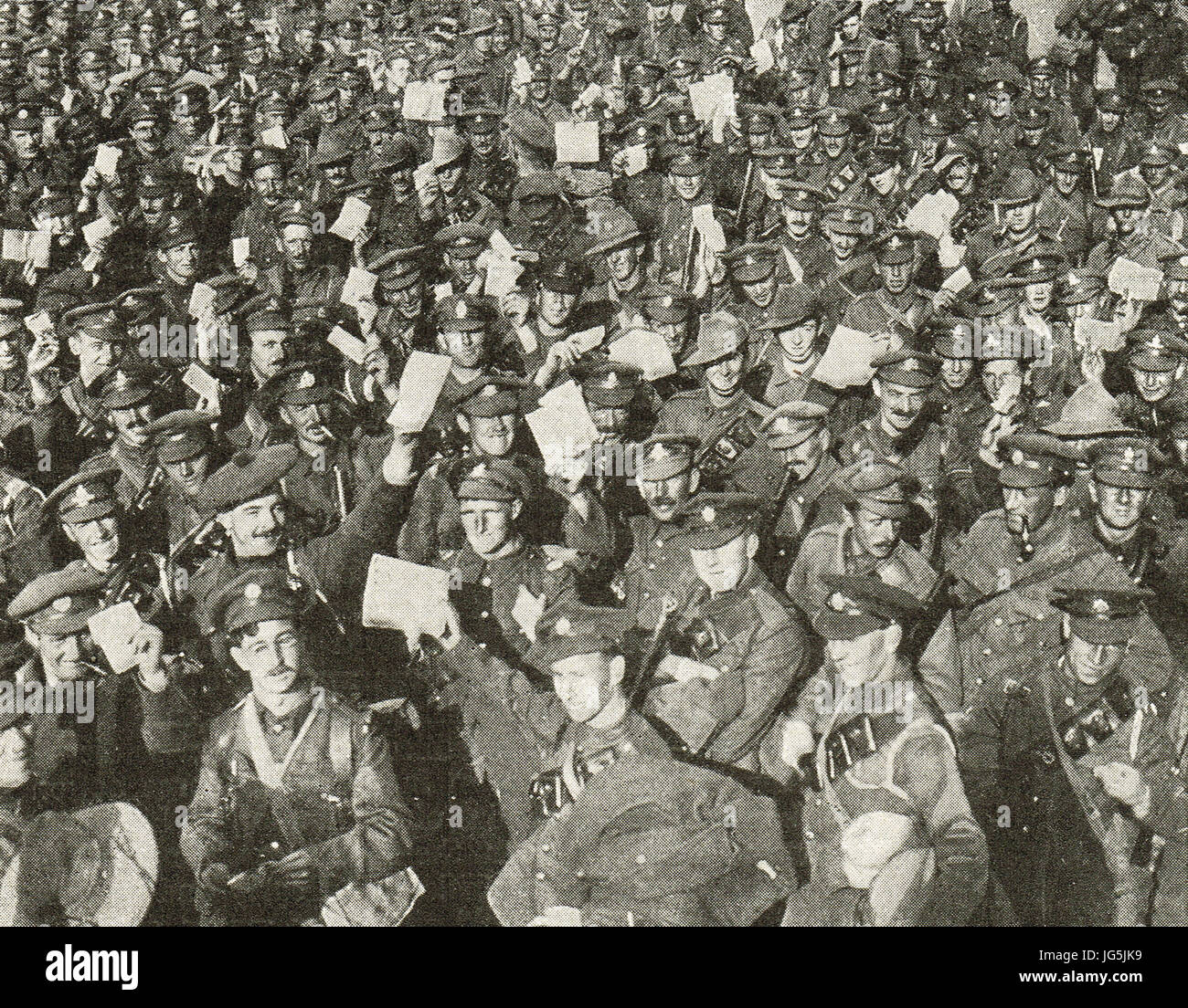 British soldiers waving their  leave passes, 1917 Stock Photo