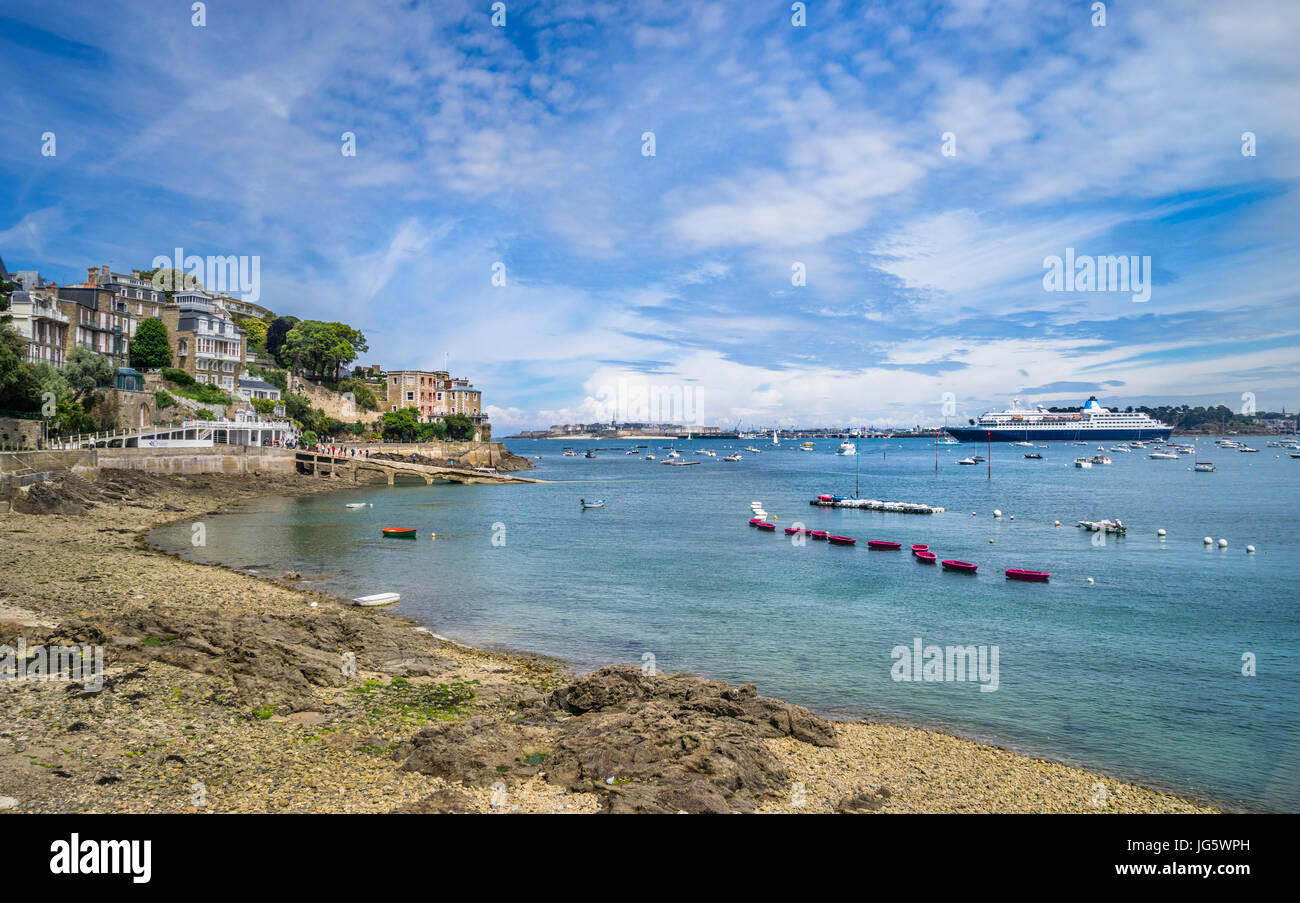 France, Brittany, Dinard, Rance River waterfront at the Promenade du Clair  de Lune with the walled port city of Saint-Malo in the background Stock  Photo - Alamy