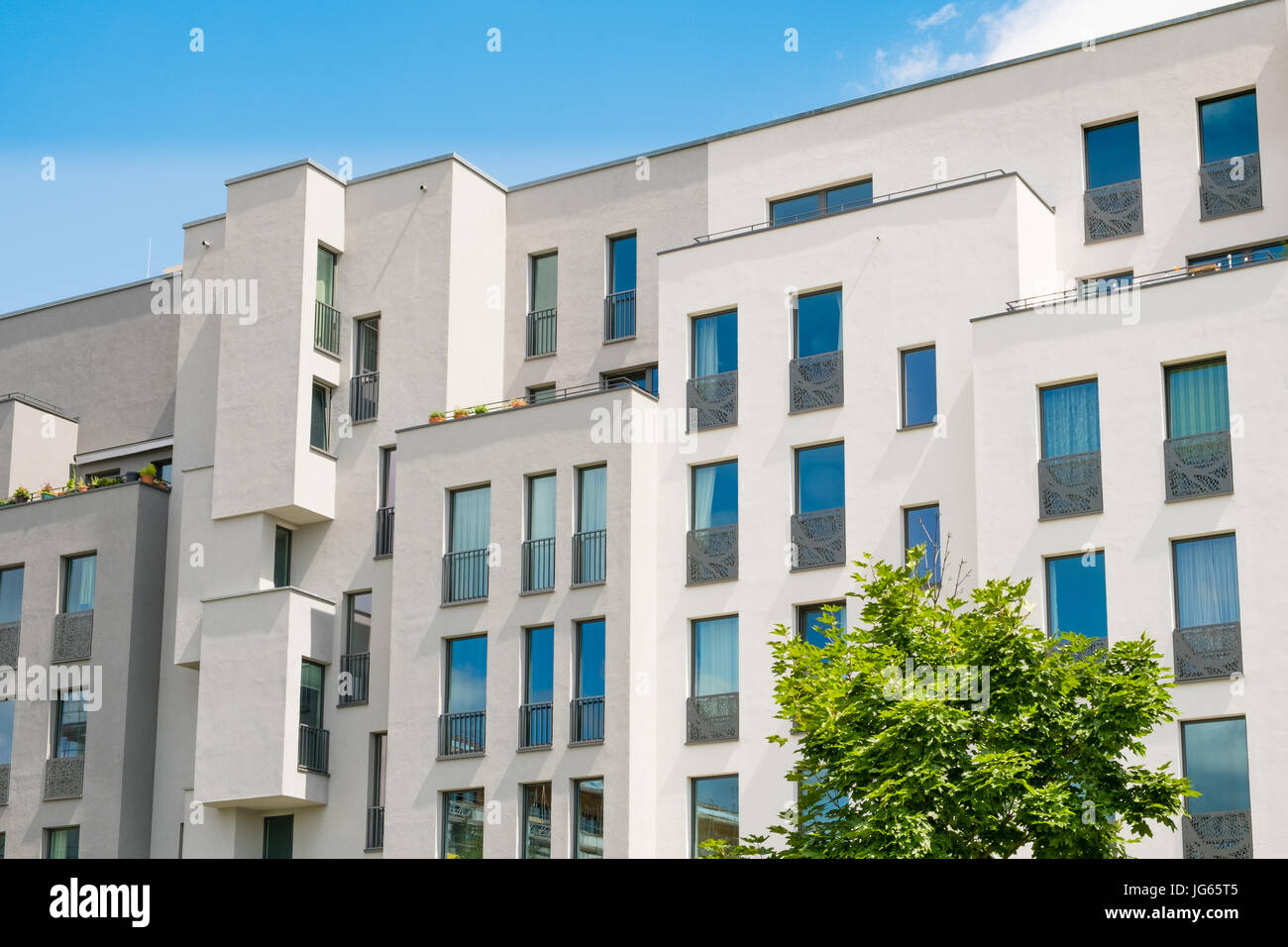 Modern apartment building facade - new apartment buildings exterior ...