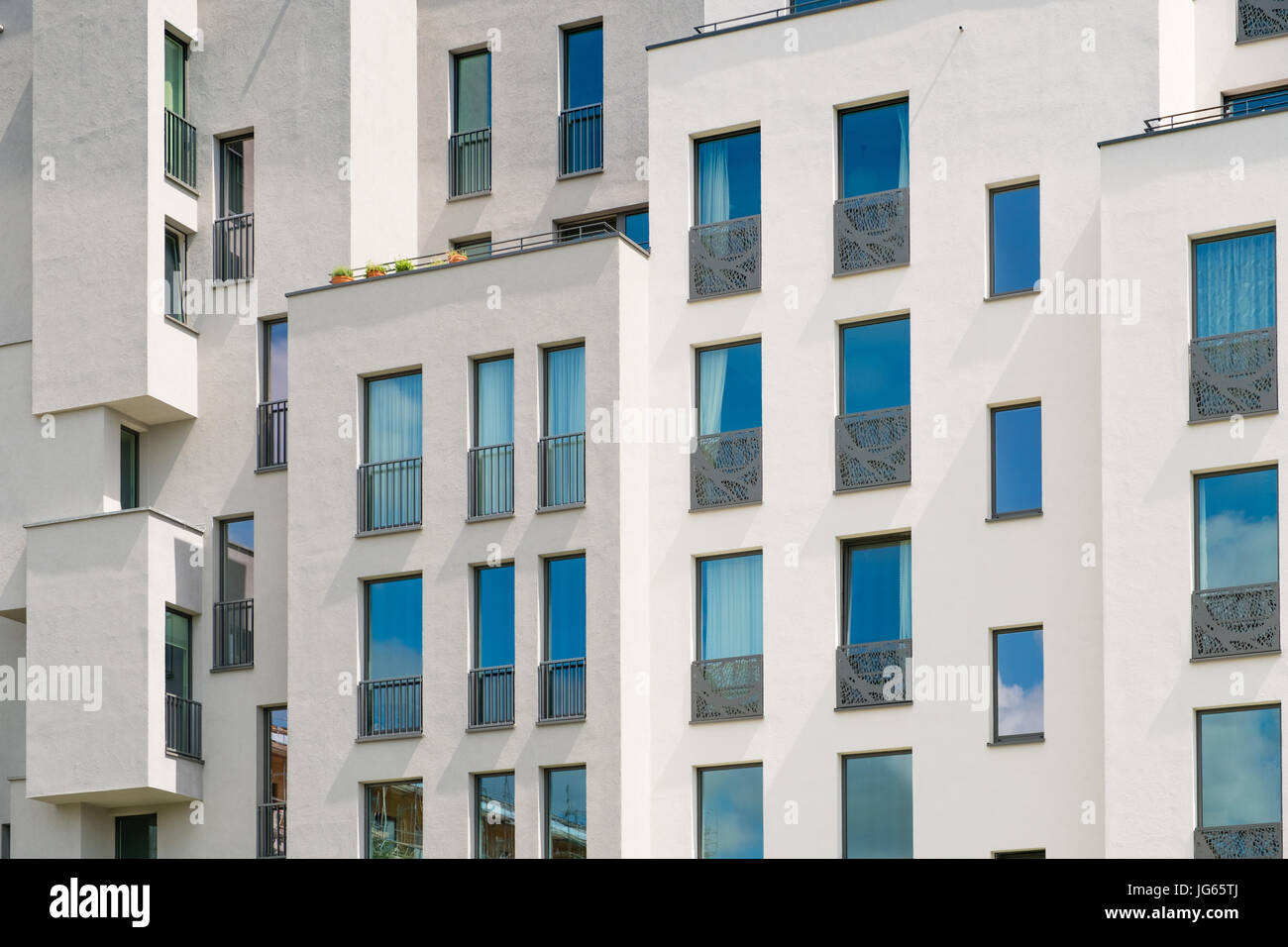 Modern apartment building facade - new apartment buildings exterior ...