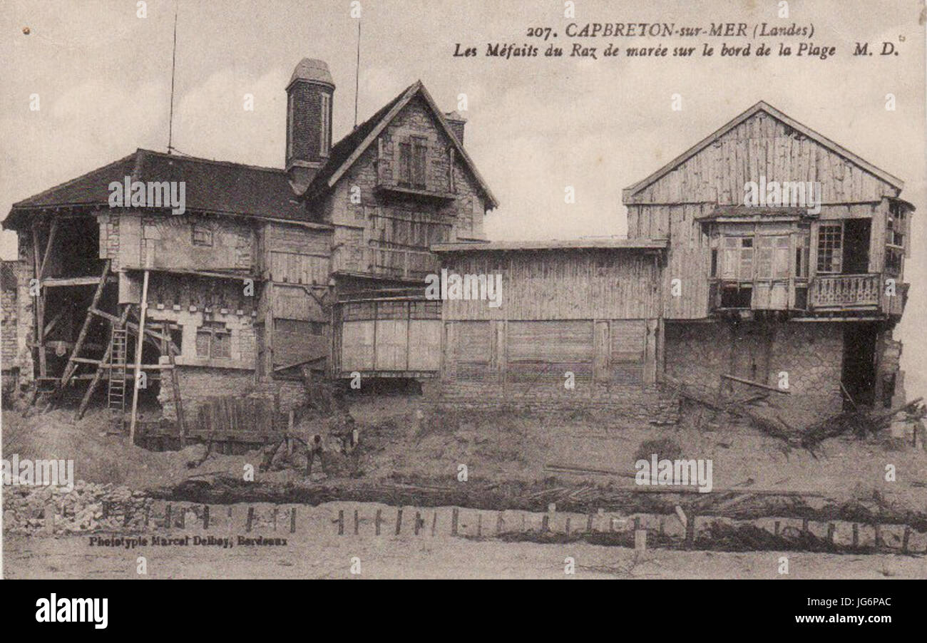 Maisons du comte d'Astanières à Capbreton endommagées par une tempête