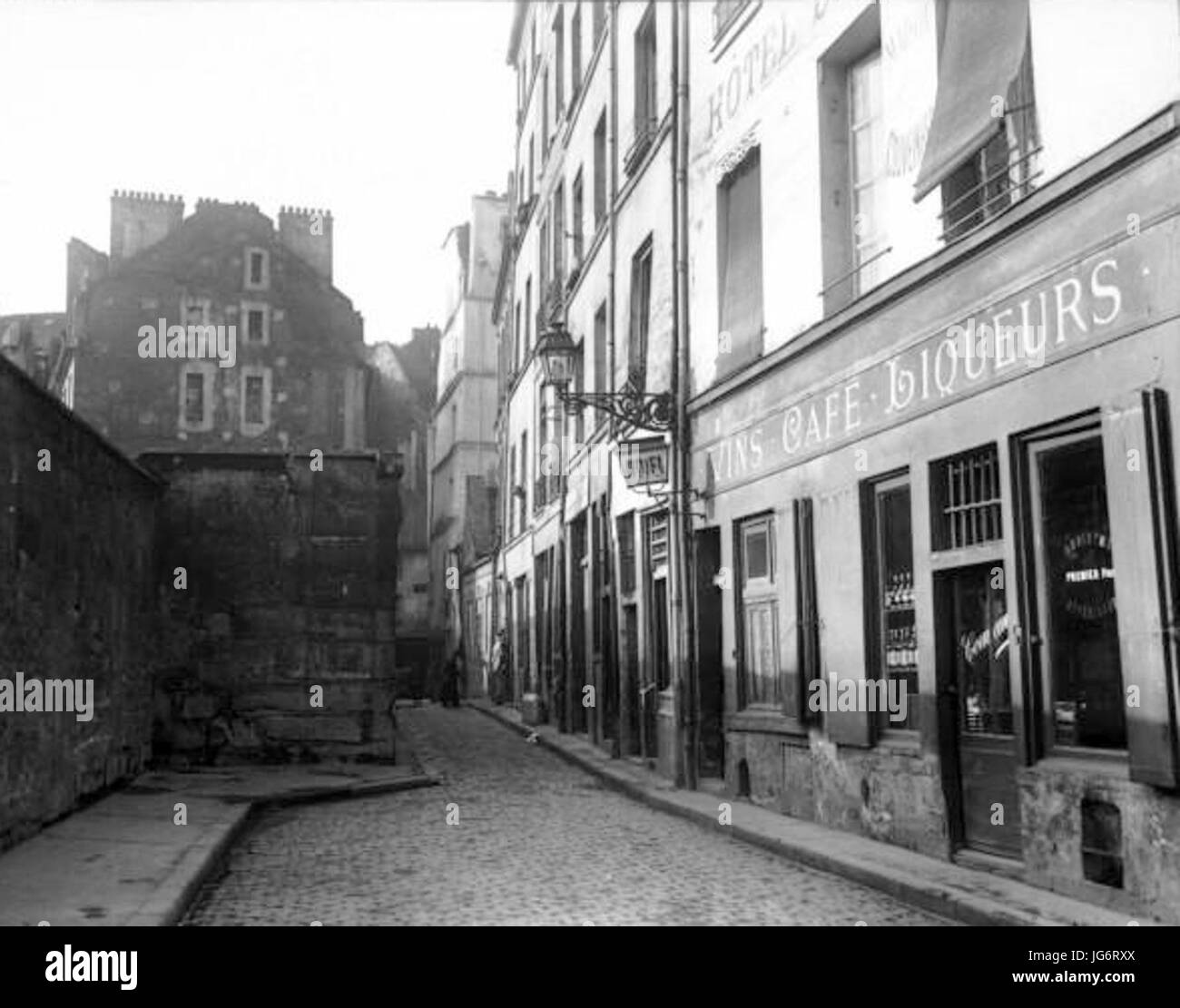 Rue SaintJulienlePauvre Paris 1913 Stock Photo Alamy