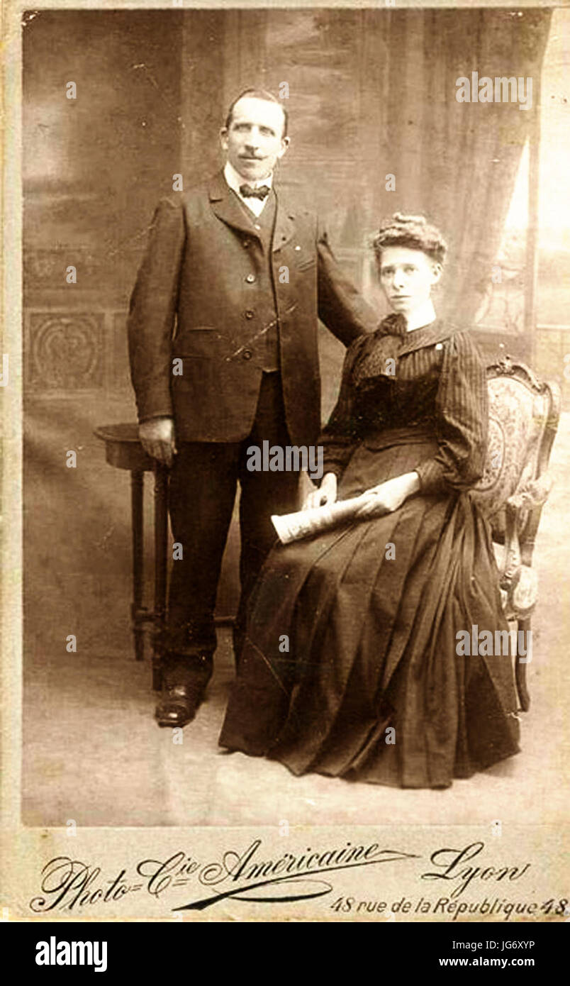 Saint Pierre D Albigny Parents Du Bebe De Lyon Main De Sainte Agathe Stock Photo Alamy Saint Pierre D Albigny Parents Du Bebe De Lyon Main De Sainte Agathe Stock Photo Alamy