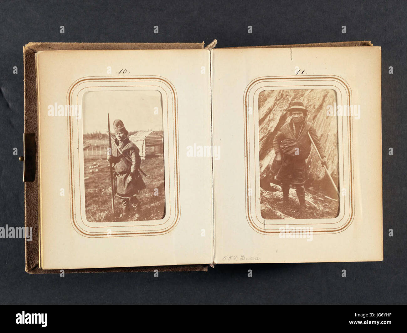 Samisk man med spjut. Lotten von Düben 1868 - Nordiska Museet - NMA.0033092 2 Stock Photo
