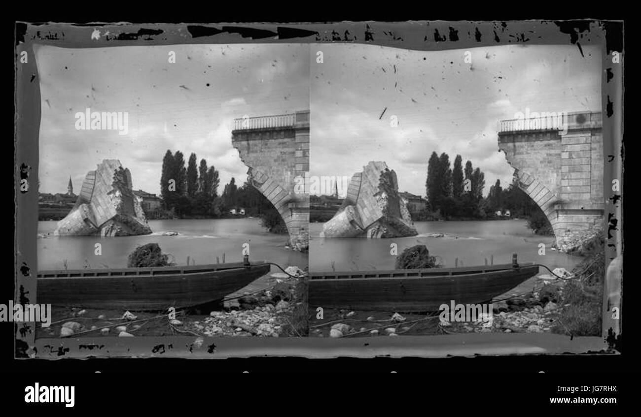 Toulouse Inondation De 1875 Pont A Pinsaguel Sur L Ariege 1875 51fi166 Fonds Trutat Stock Photo Alamy