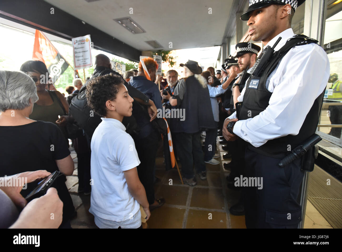 Wood Green, London, UK. 3rd July 2017. HDV Demonstration and march through Wood Green to  Haringey council civic centre against the HDV, a jointly owned private company of Haringey Council and private developer Lendlease, due to start today, 3rd July. Credit: Matthew Chattle/Alamy Live News Stock Photo