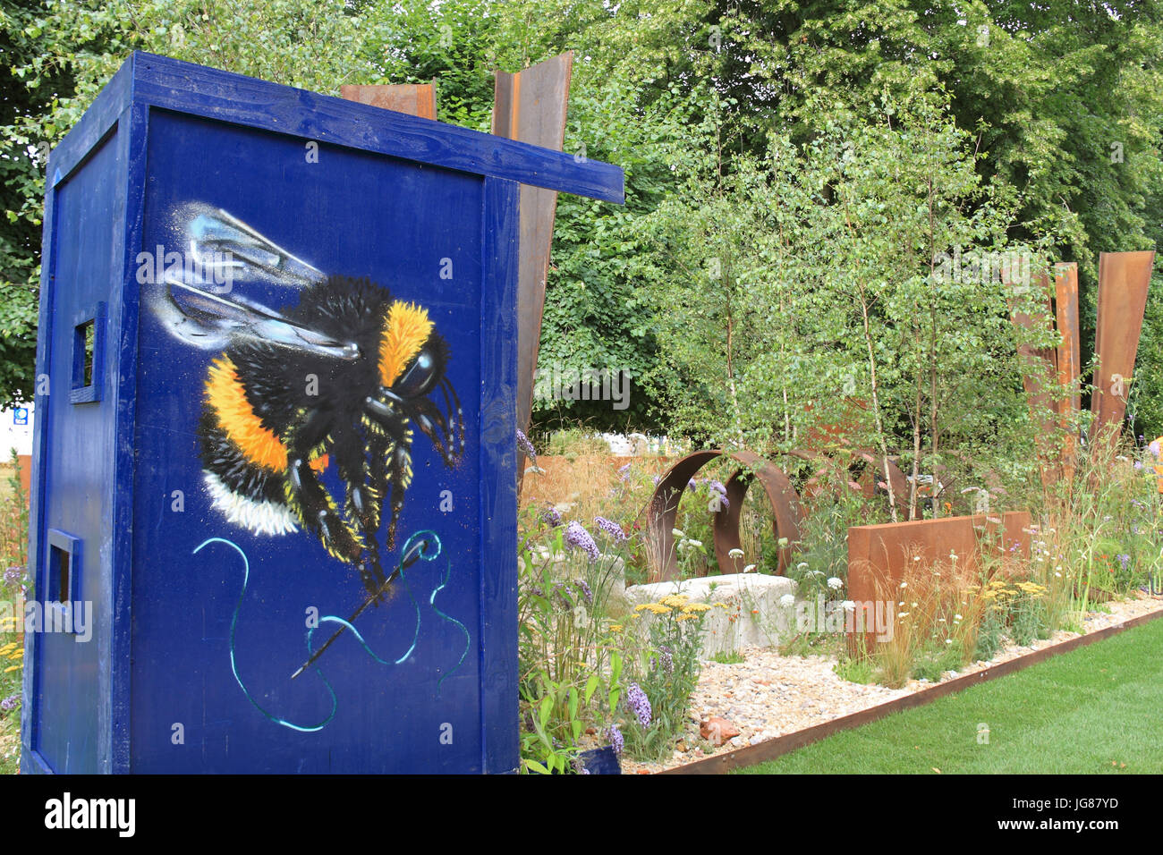 Brownfield 'Metamorphosis', designed Martyn Wilson. Gold Medal. Gardens