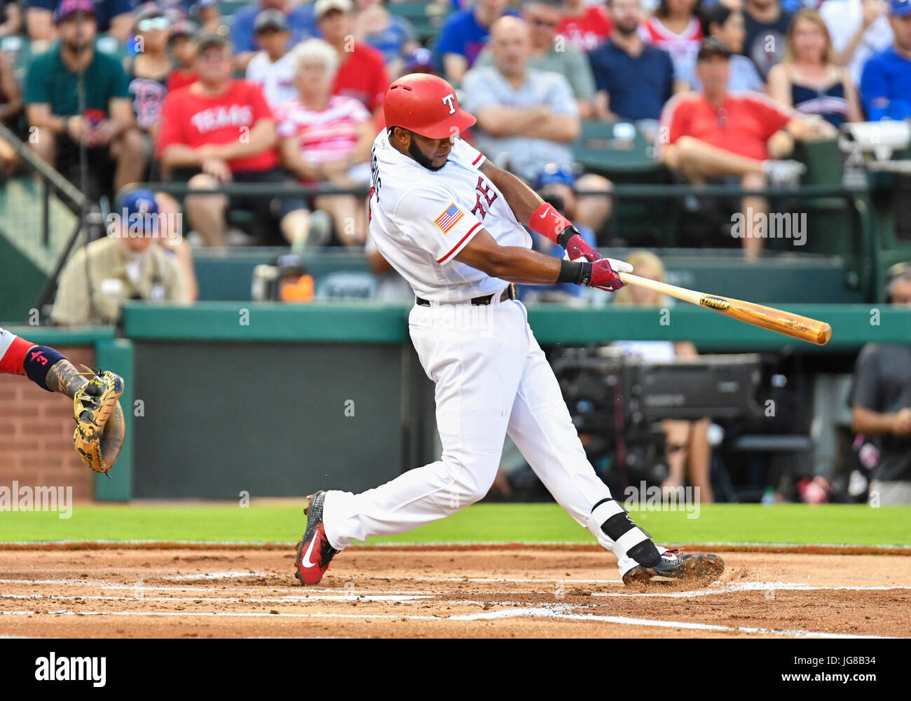 Arlington, Texas, USA. 3rd July, 2017. Texas Rangers shortstop Elvis ...