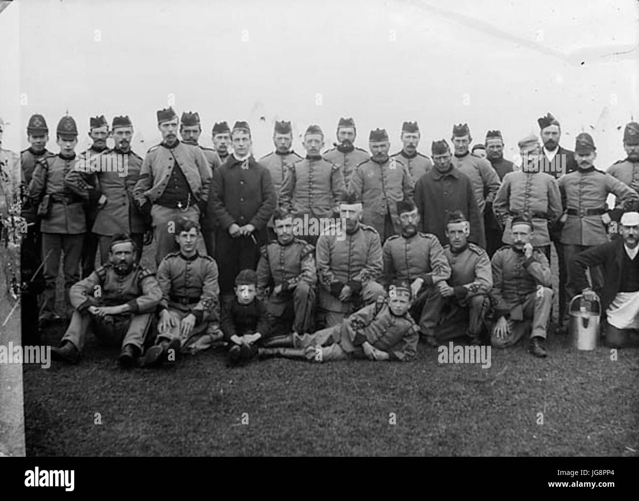 Volunteer volunteers community service Black and White Stock Photos ...