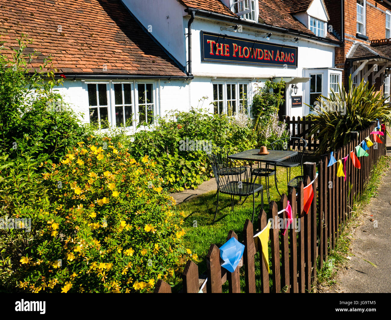 The Plowden Arms Pub, Shiplake, Henley-on-Thames, Oxfordshire, England Stock Photo