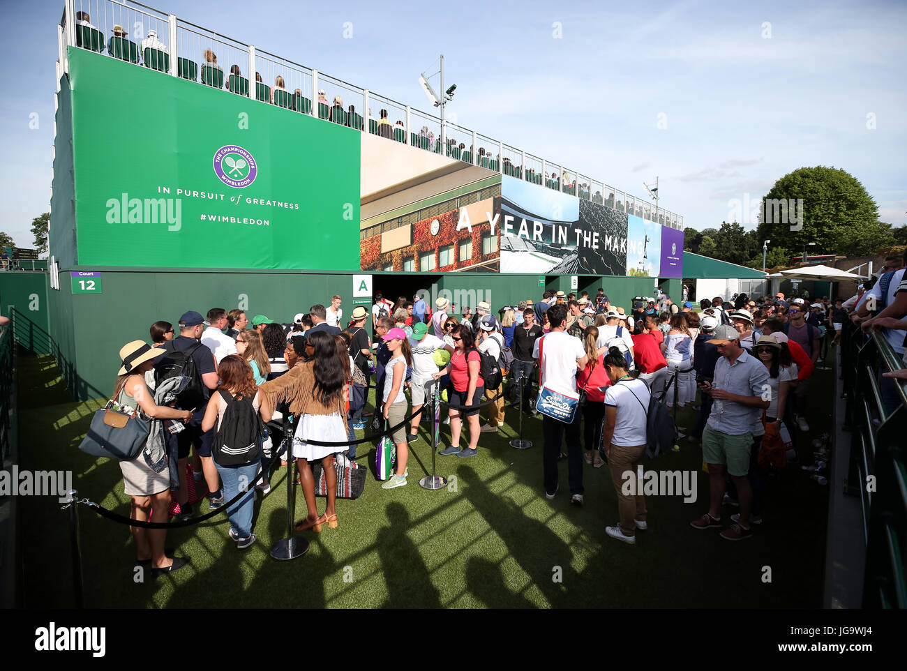 Spectators on day two wimbledon championships all england lawn tennis  hi-res stock photography and images - Alamy